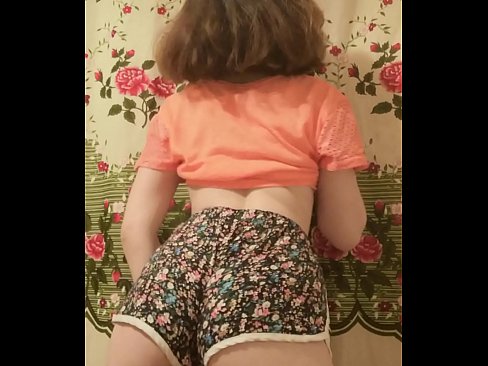 ❤️ Seksikas noor beib strippib oma pükse kaamera ees ära ❤️❌ Porno at us ❌️