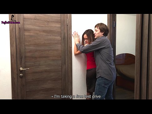 ❤️ Seksikas kinnisvaramaakler tõmbab sensuaalselt oma tussu välja ja keppib korterit müües - Krempai ❤️❌ Porno at us ❌️